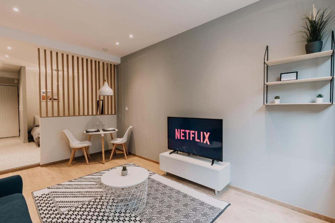 Nemea Apartments, The Luxury Suites Tesalonika Bagian luar foto