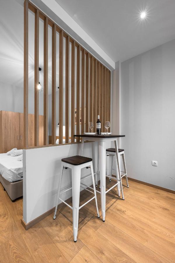 Nemea Apartments, The Luxury Suites Tesalonika Bagian luar foto
